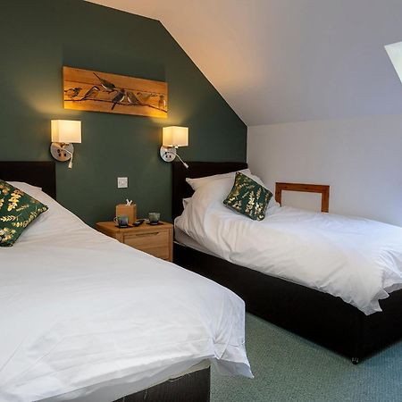 Lochbroom Lodge Уллапул Экстерьер фото